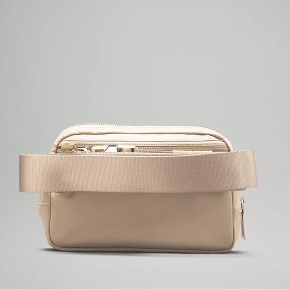 NWT Lulu OPAL!! Trench Belt Bag NWT - Picture 3 of 6